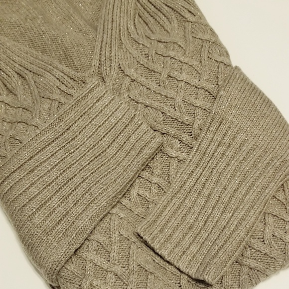 Sweater - Picture 4 of 7